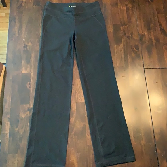 tek gear Pants - 🎉3/$20 sale🎉 Tek Gear black bootcut athletic shapewear, SP